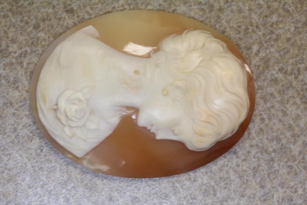 Large Loose Cameo