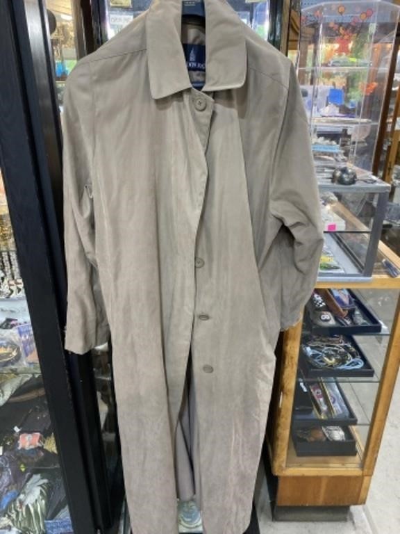 London fog trench coat size unknown