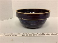 Brown Stoneware mixing bowl 8.5 in