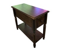Small Table w’ Drawer