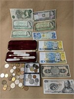Foreign Coins And Bills, Grooming Set