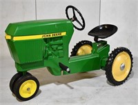John Deere 520 Pedal Tractor