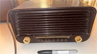 Vintage Philco Model 52-5-0 tube radio
