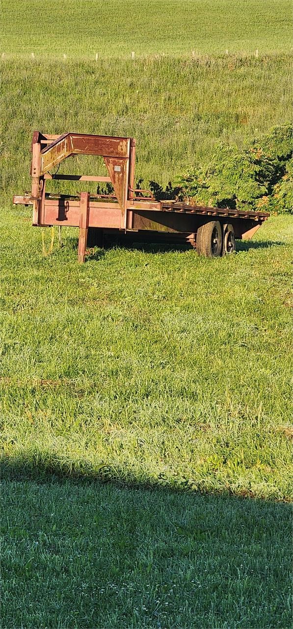 20 ft gooseneck flatbed trailer