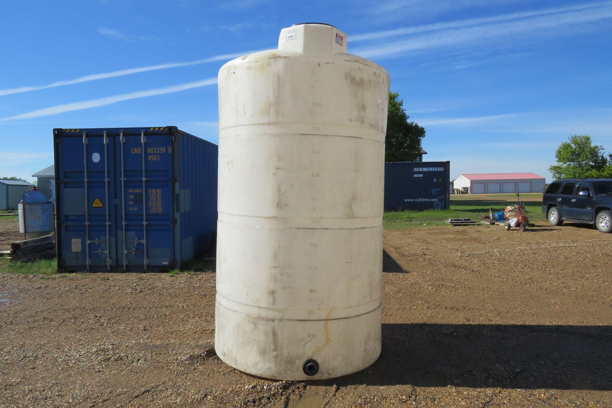 1500 GALLON VERTICAL TANK 64"W X 112"L