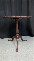 Antique mahogany chippendale style pedestal