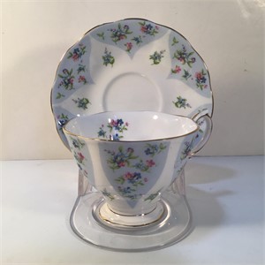 ROYAL ALBERT TEACUP & SAUCER