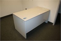 2 Desks, Chair and Floor Mats