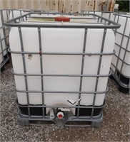 1000 liter (264 gallon) Water storage tank