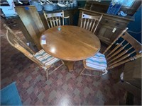 Round Breakfast Table 44" Dia 1 Leaf 4 Chairs