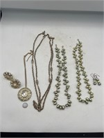 Vintage flawed jewelry (some broken)
