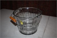 Glass bucket