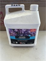 1-Gallon Salt Water Fish Tank Calcium