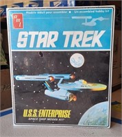 Vintage AMT Star Trek USS Enterprise Model