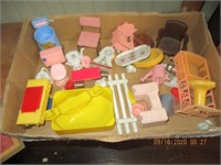 Box Flat of vtg. Plastic Dollhouse Furniture-some