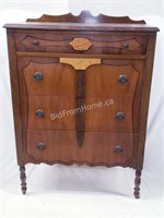 CHEST OF DRAWERS