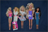 5 dolls in "as is" condition, Barbie and friends