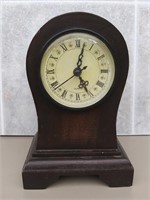 F1) Vintage Freestanding Clock, Needs Battery 1 AA