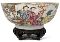 Large Old Chinese Handpainted Porcelain Bowl.