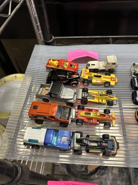 LOT OF 10 MIXED HOT WHEELS OR SIMILAR CARS