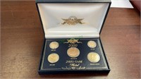 24k gold plated coin set from 2000. (1435)