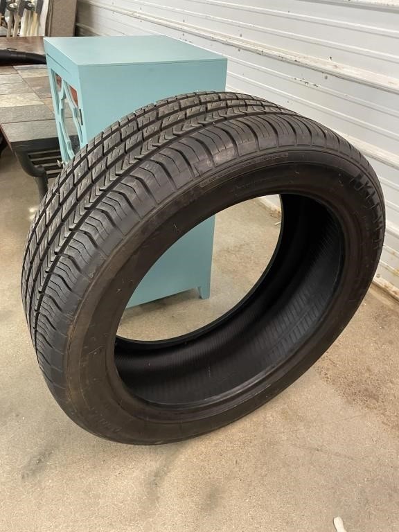 Klever ST 285/45/22 Tire