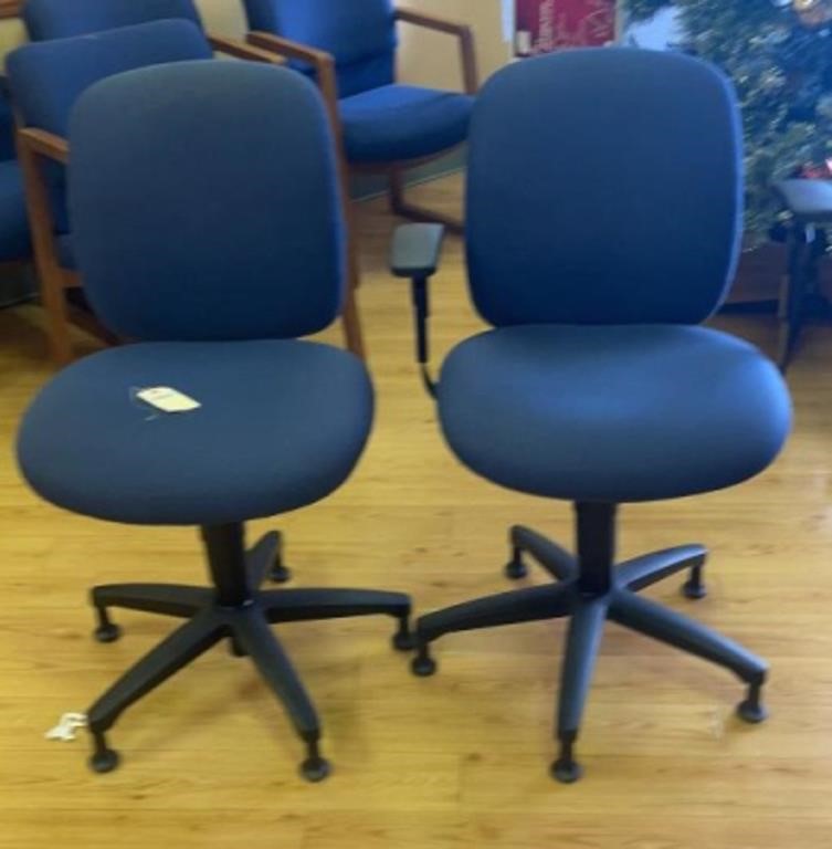 (2) SIDE CHAIRS