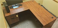 OFFICE DESK W/ RETURN & LOCKING DRAWERS