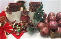 Plaid Christmas Decor, Metal Card Holders