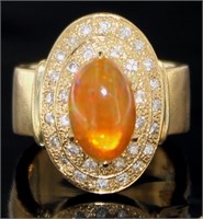 18kt Gold 2.91 ct Natural Opal & Diamond Ring
