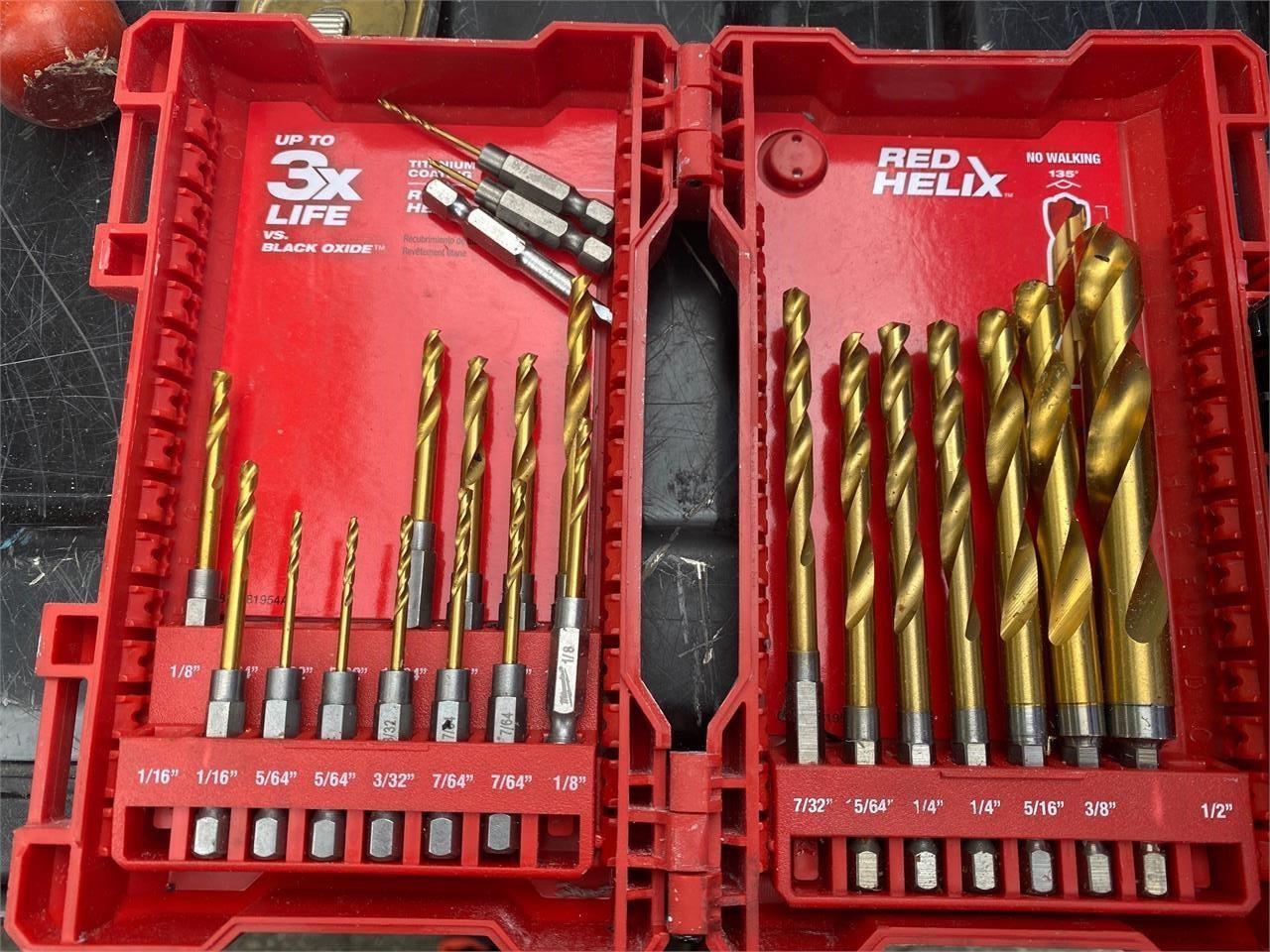 Milwaukee Drill Set (NOT COMPLETE)