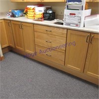 Laminate counter top w/3 pull out drawers