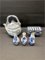 flow blue teapot, salt & peppers, flower holder