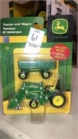 Ertl John Deere tractor & wagon miniatures 37541