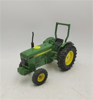 JD utility tractor 1/32