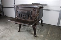 New Victor Jacobs Mfg. Co. Cast Iron Cook Stove