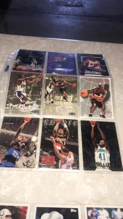 Sports cards (18)