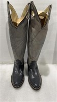 Size 4.5 B cowboy boot