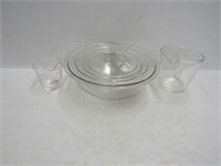 Nest of 4 Pyres Bowls and 2 Measuring Cups