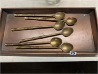 METAL SPOONS AND TRAY