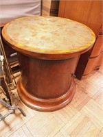 Pillar-shaped end table with one drawer,