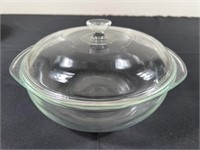 Pyrex 2 Qt. Casserole Clear Dish with Lid