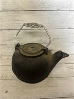 Cast iorn tea pot