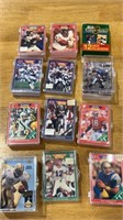 —— Lot of loose football cards