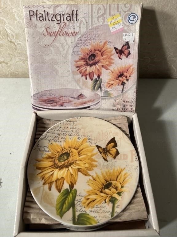 Pfaltzgraff Sunflower Plates