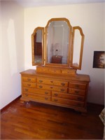 Oak Dresser w/ 3-Fold Mirror