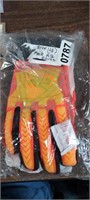 PAIR OF R2 GLOVES SIZE LARGE