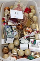 BOX OF VARIOUS CHRISTMAS ORNAMENTS