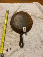Cast iron skillet with heat ring no 5