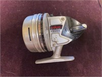 FISHING: Vintage DAIWA 9300D Reel